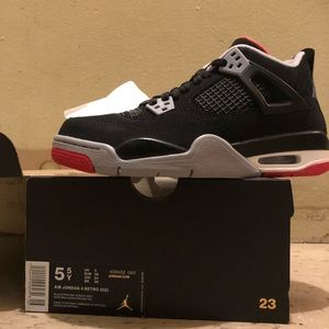 Jordan Retro 4 bred
